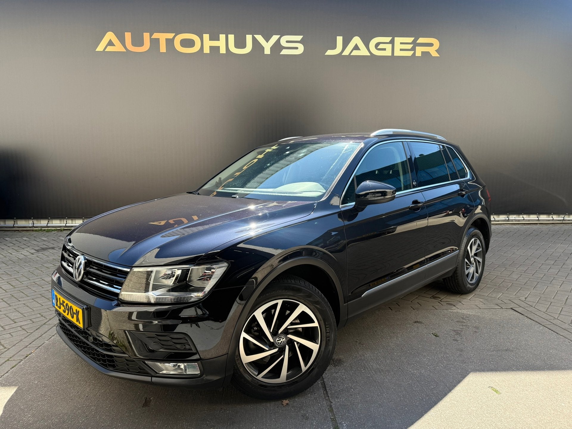 Volkswagen Tiguan 1.4 TSI ACT Highline Automaat Lane Assist, Stof, 4 cilinders, 150 pk, SUV of Terreinwagen