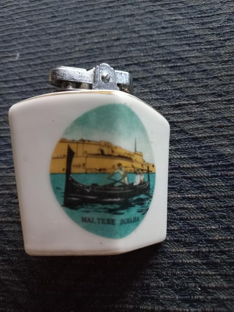 Retro Porseleinen Tafelaansteker Jaren '50 - Malta Haven, Verzamelen, Ophalen of Verzenden, Gebruikt, Aansteker