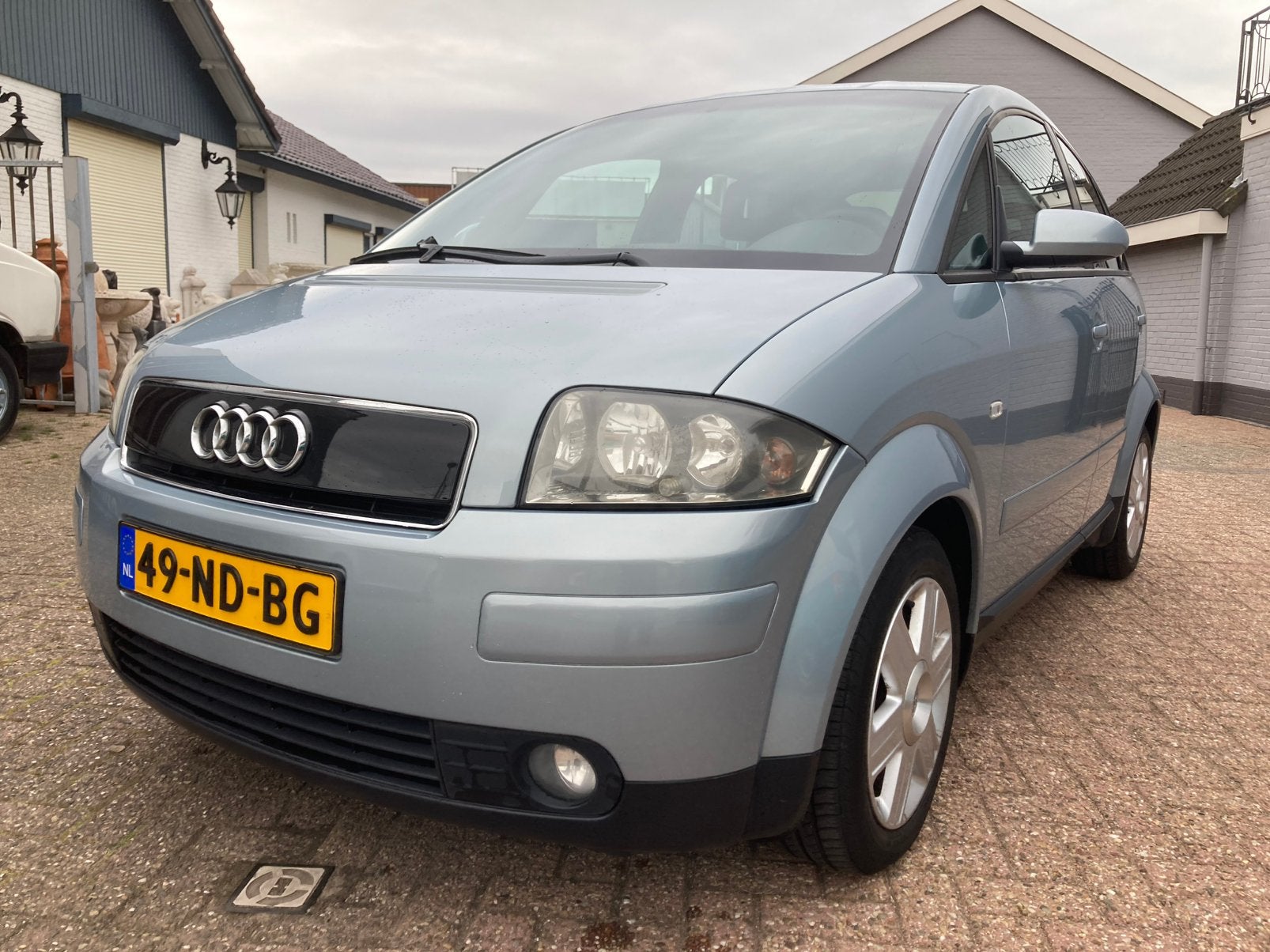 Audi A2 1.4 55KW 2003 Blauw , en audi gt coupe 5 cil 1983, 74 pk, 31 €/maand, 4 cilinders, Origineel Nederlands