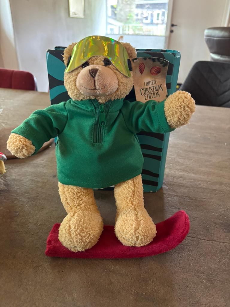 Wintersport beer knuffel Freddy the teddy €4,-, Ophalen of Verzenden