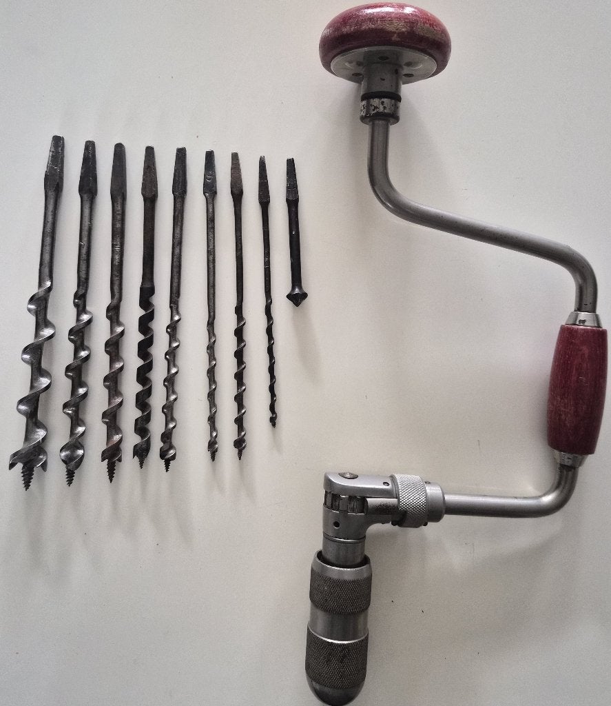 Vintage handboor met een complete set bijbehorende, Antiek en Kunst, Ophalen