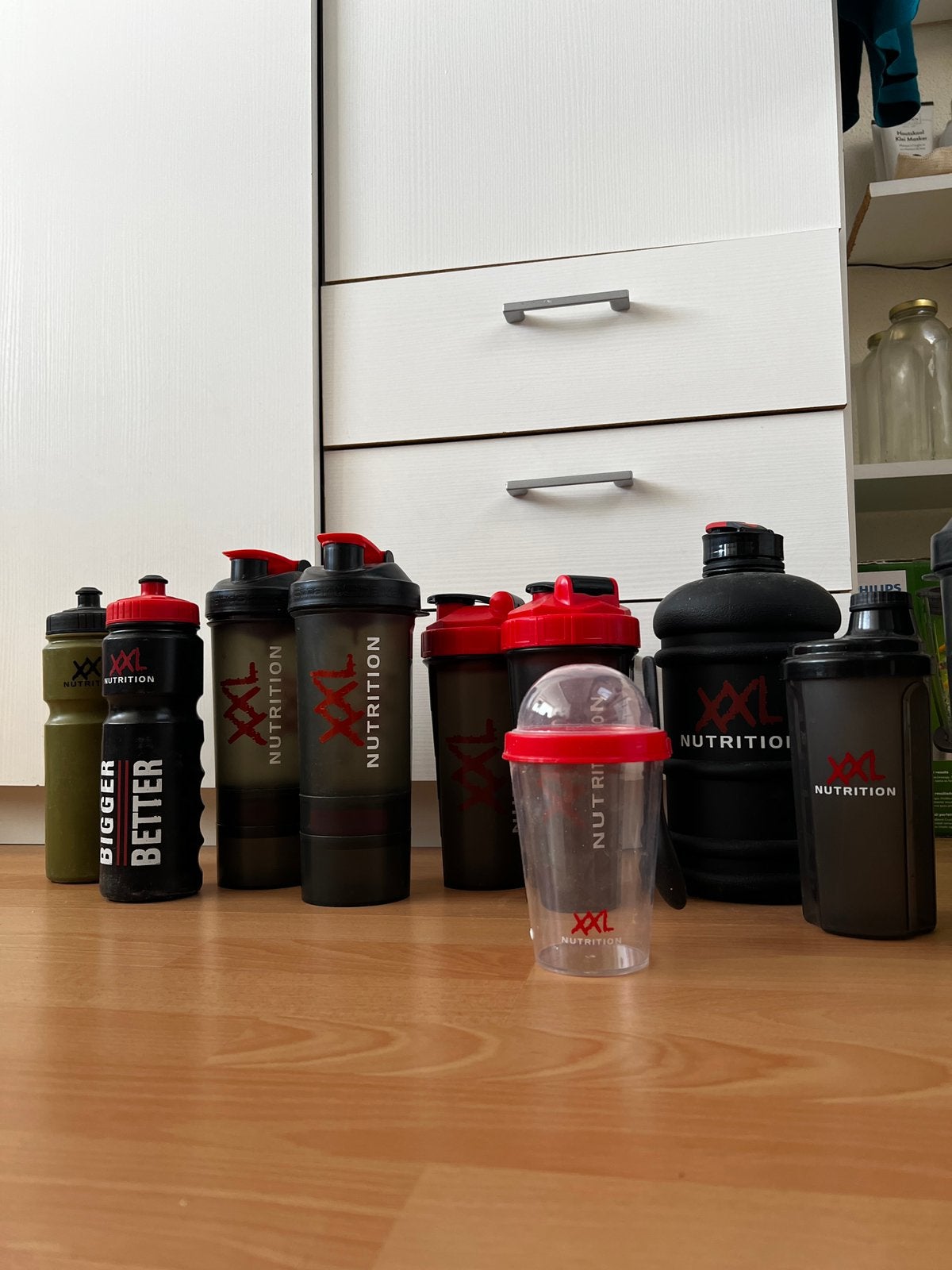 XXL Nutrition Shakebekers & Bidons Set, Ophalen of Verzenden, Zo goed als nieuw