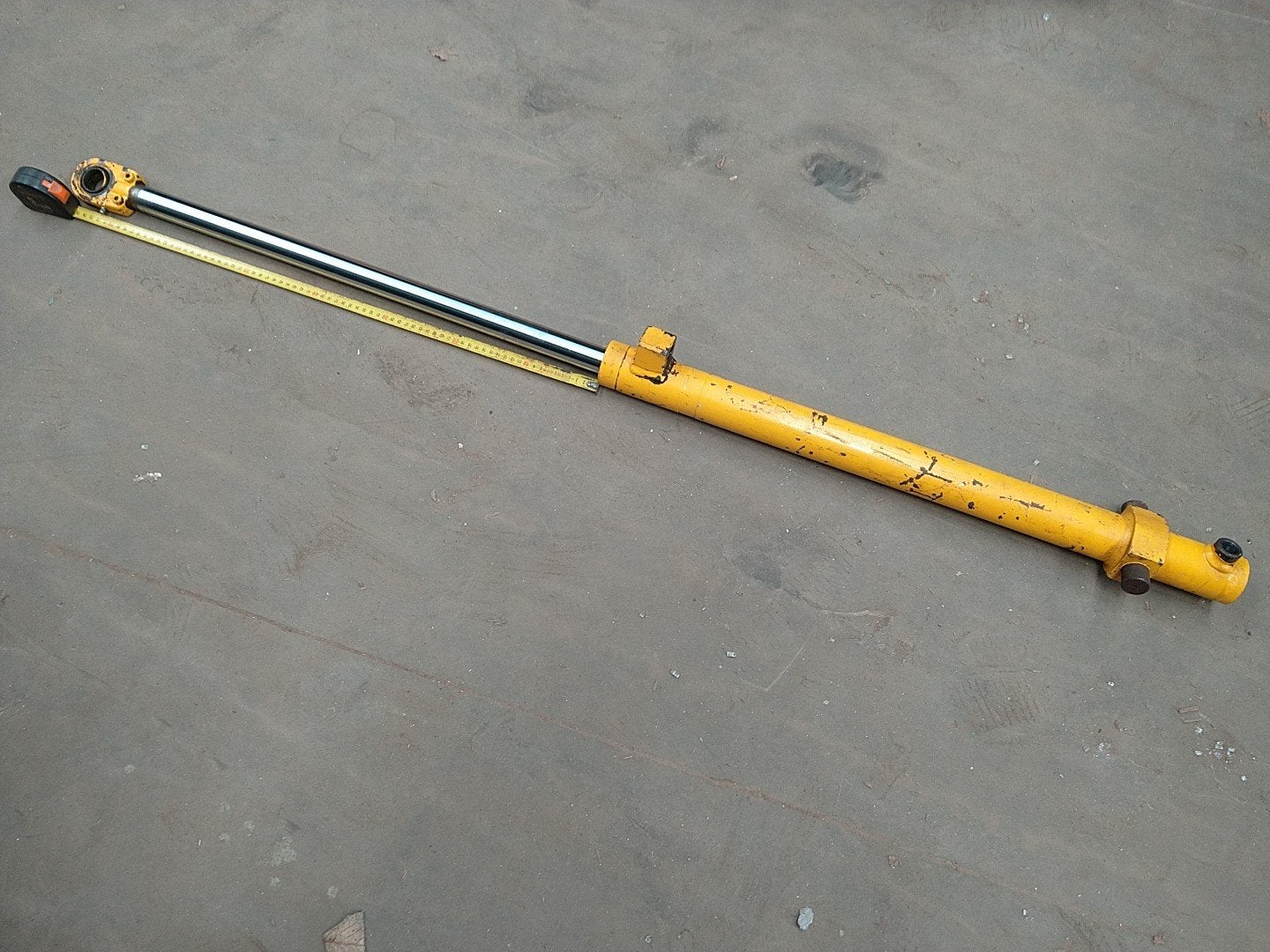 Hydraulische cilinders 2x, Verzenden, Groter dan 1:32