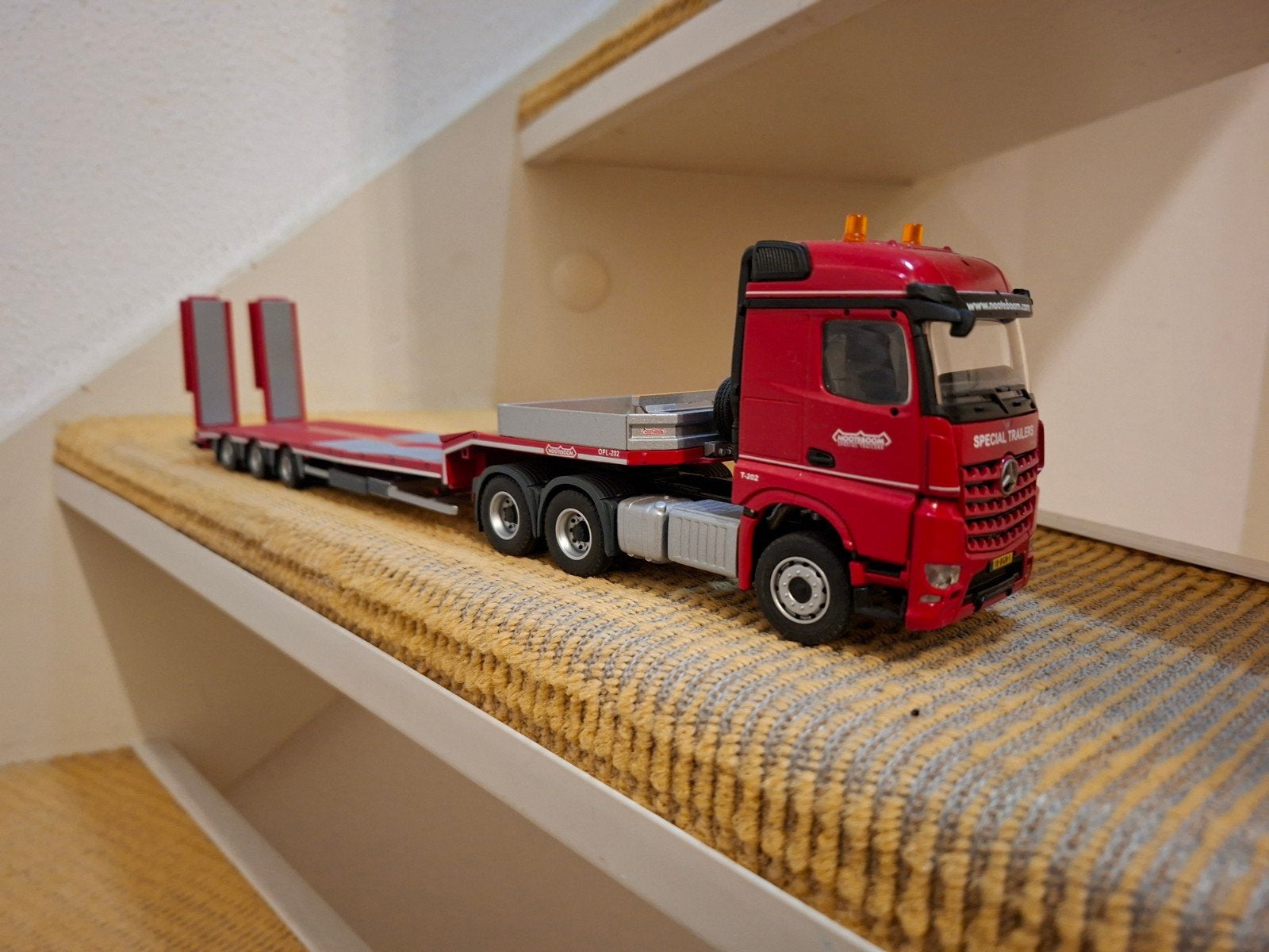 Conrad mercedes nooteboom., Hobby en Vrije tijd, Modelauto's | 1:50, Ophalen, Nieuw, Bus of Vrachtwagen, Conrad