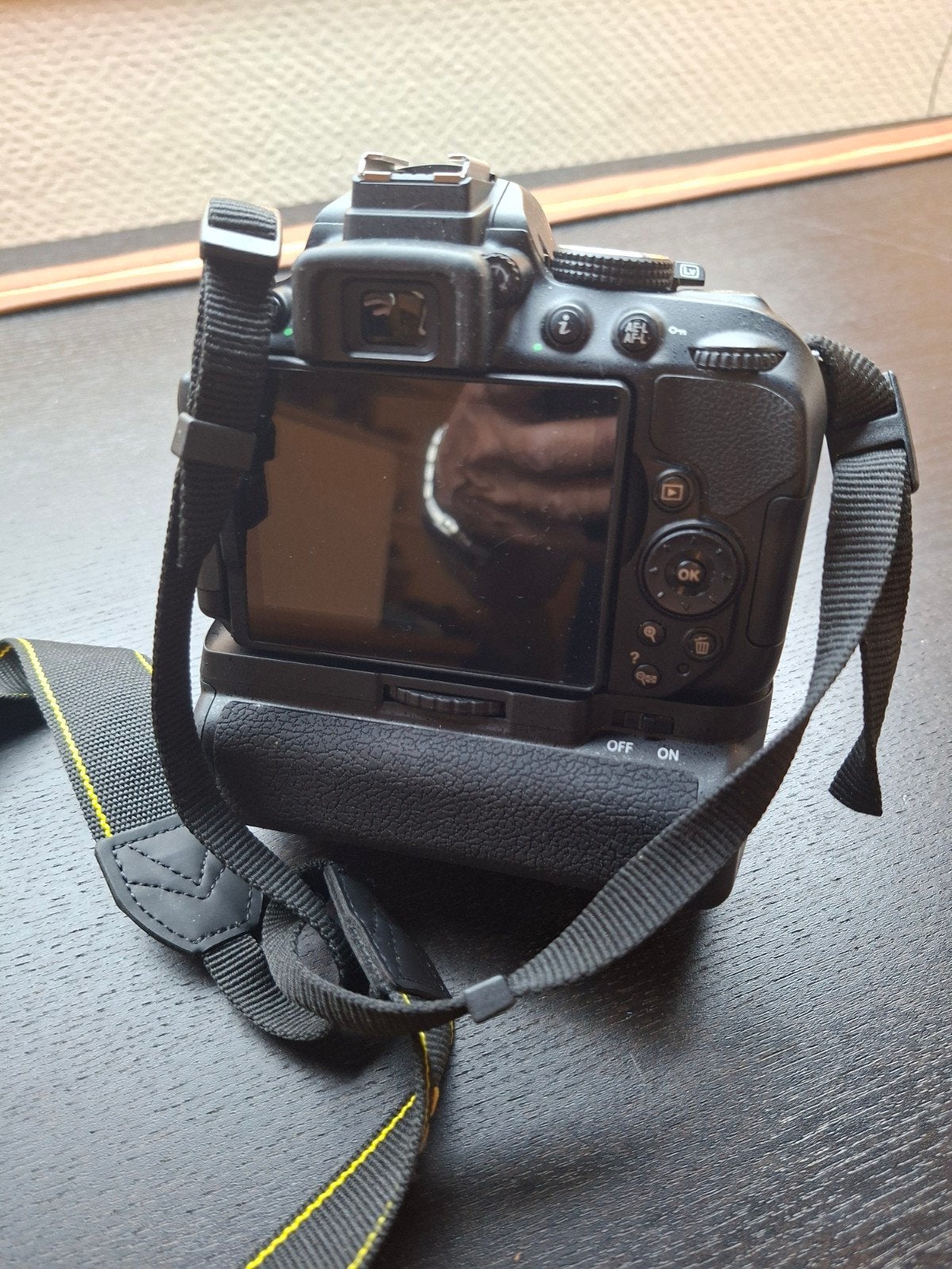 Nikon D5300 spiegelreflexcamera met 2 lenzen en accessoires, Geheugenkaart, Ophalen of Verzenden, Zo goed als nieuw, Nikon