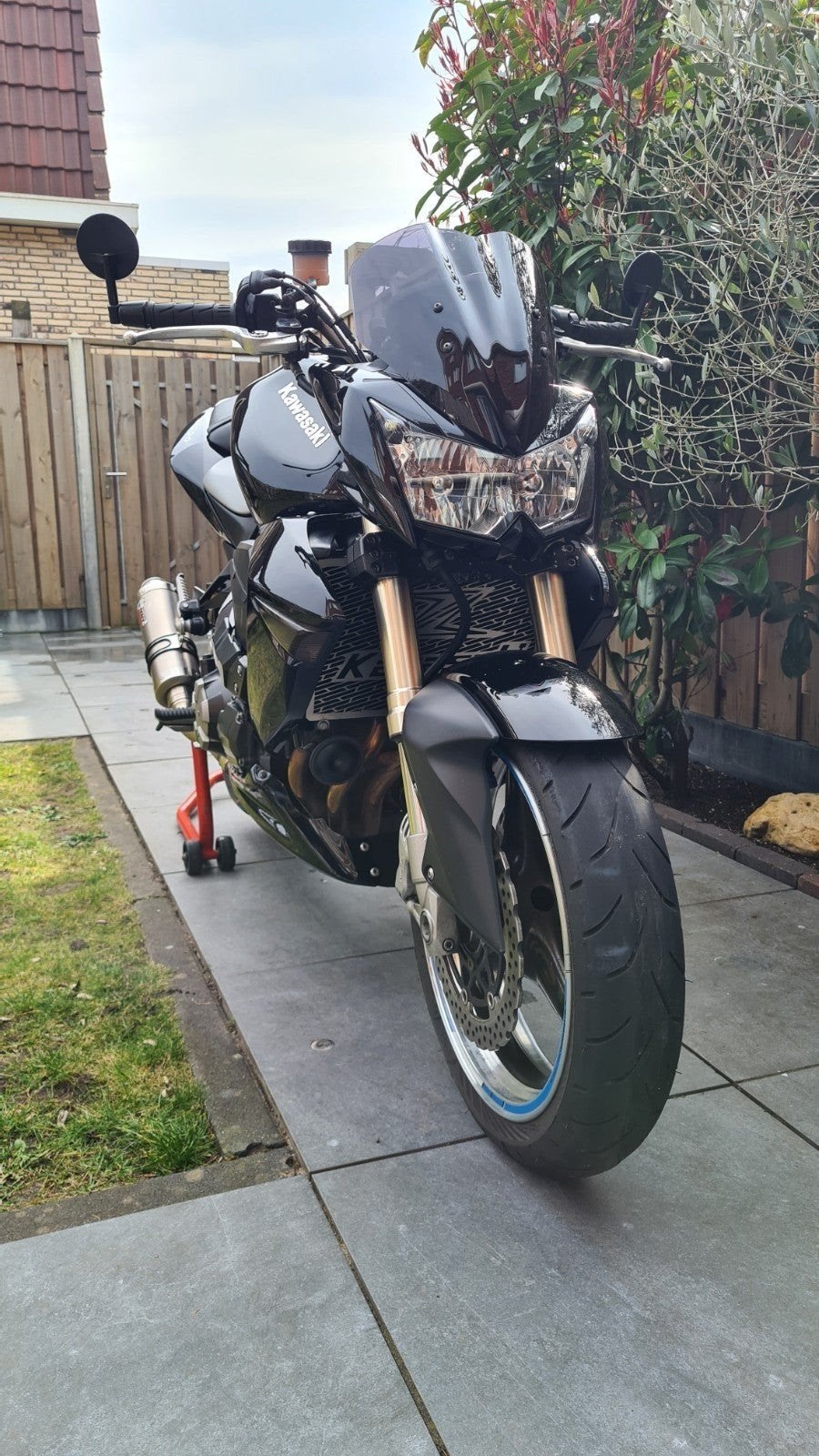 Kawasaki Z1000 met MIVV GP sportuitlaten, Origineel Nederlands, Particulier, Picanto, 69 pk