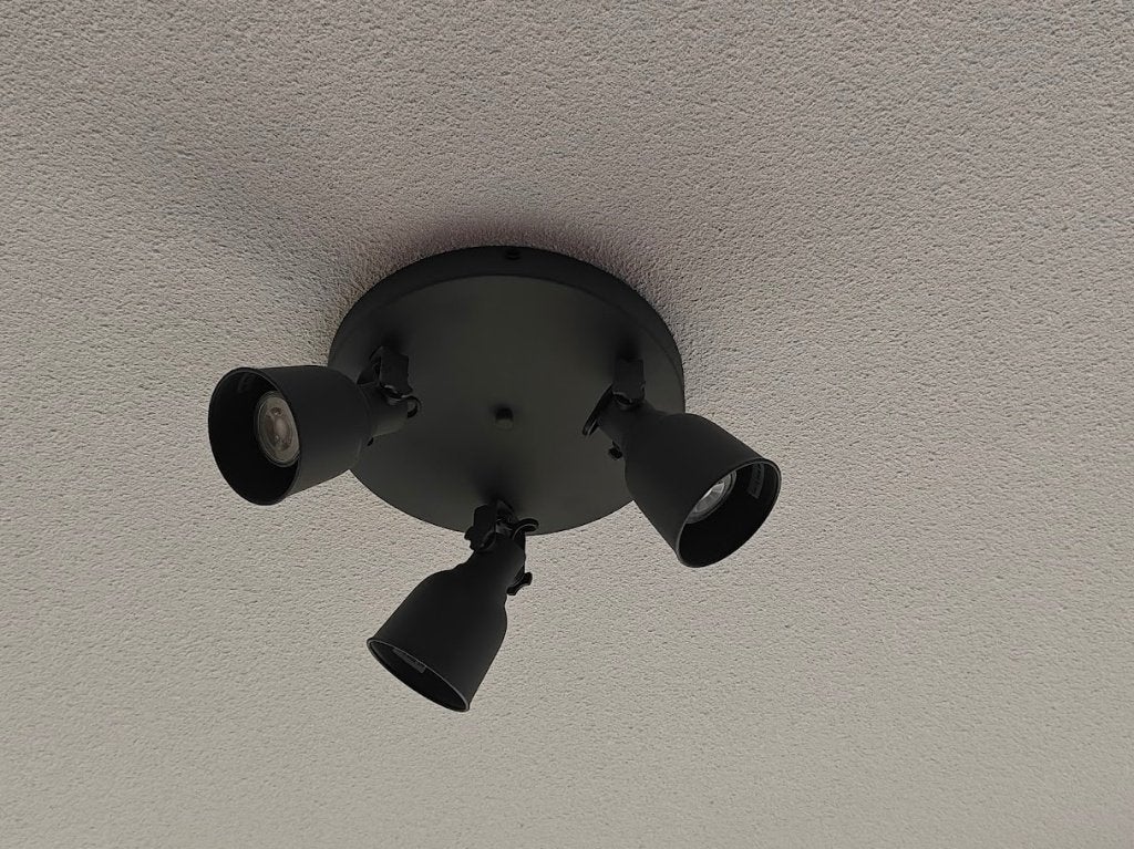 IKEA HEKTAR plafondspot met 3 spots–inclusief lampen, Ophalen, Zo goed als nieuw