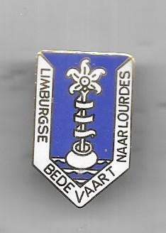 EMAILE RELIGIE BEDEVAART  BROCHE SPELD NR 1, Verzamelen, Speldjes, Pins en Buttons, Ophalen of Verzenden, Zo goed als nieuw, Overige onderwerpen