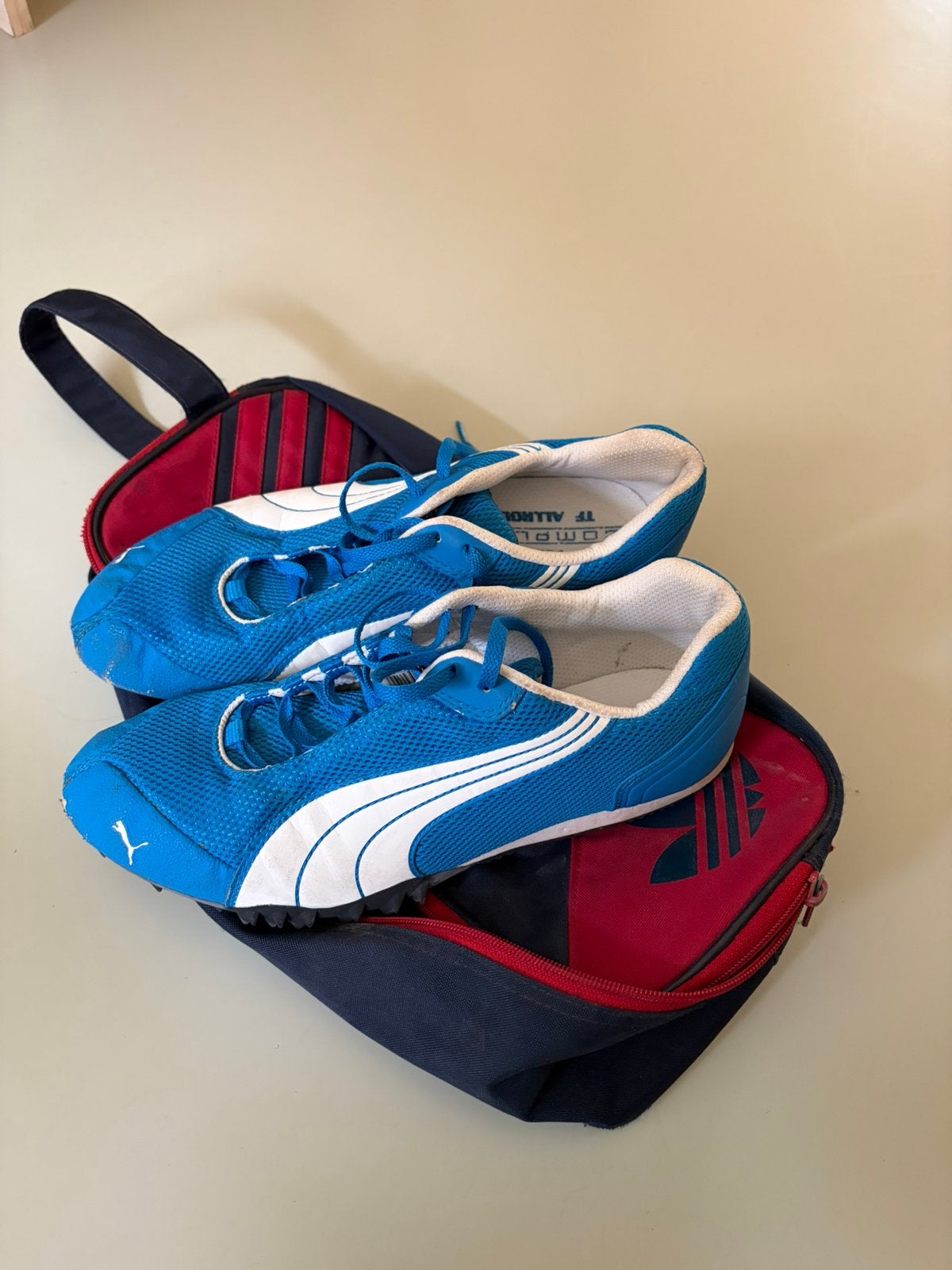 Puma allround spikes 42,5 - spiketasje, -puntjes, -sleutels, Sport en Fitness, Loopsport en Atletiek, Ophalen of Verzenden, Zo goed als nieuw