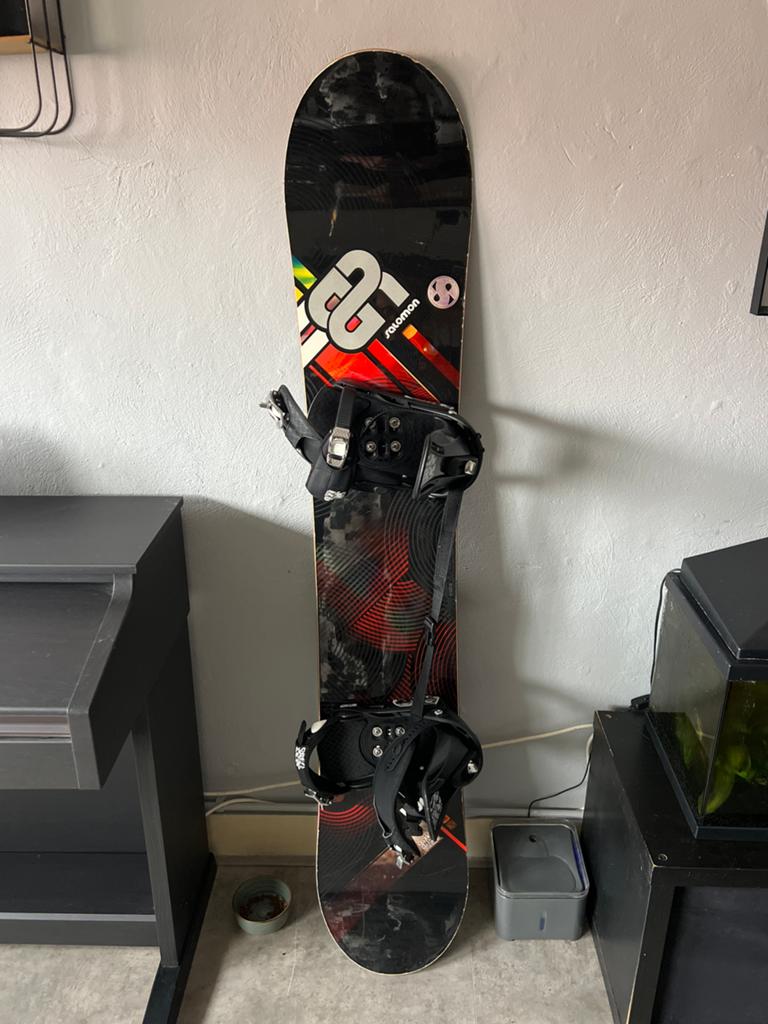 Salomon snowboard met bindingen en tas (160cm)., Sport en Fitness, Snowboarden, Ophalen of Verzenden, Gebruikt, Board