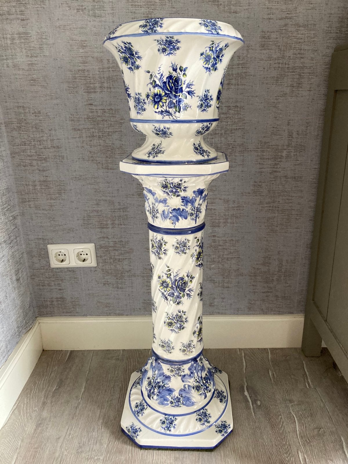 Italiaanse Capodimonte zuil met bloempot - 95 cm, Ophalen