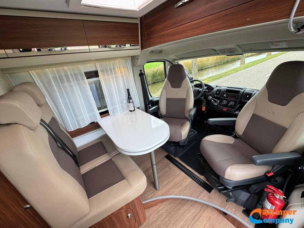 Adria Twin 600 SPT Dwarsbed / Euro 6 / Busbiker, Ringverwarming, Fiat, 6 tot 7 meter, Bedrijf