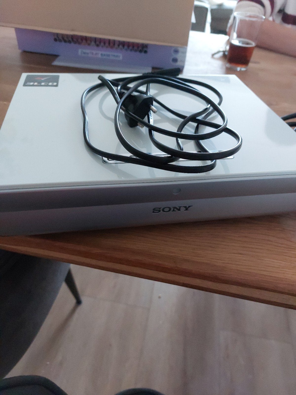 Sony VPL-ES4 Beamer met draagtas en kabels, Gebruikt, HD (720), Ophalen of Verzenden, LCD