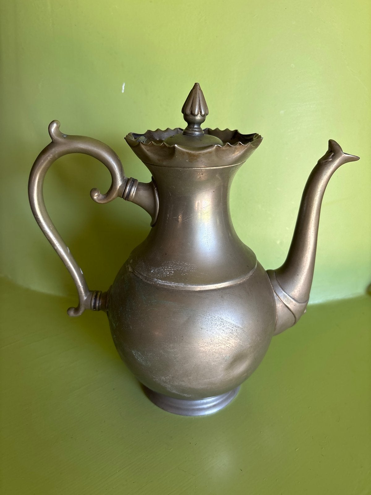 Antieke tinnen theepot/koffiepot met sierlijke details, Antiek en Kunst, Ophalen of Verzenden