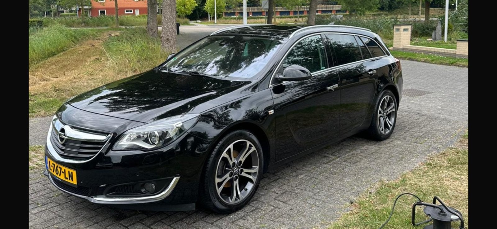 Opel Insignia 1.6 Cdti 100KW Sports Tourer 2016 Zwart, Auto's, Voorwielaandrijving, Dealer onderhouden, 136 pk, Euro 6