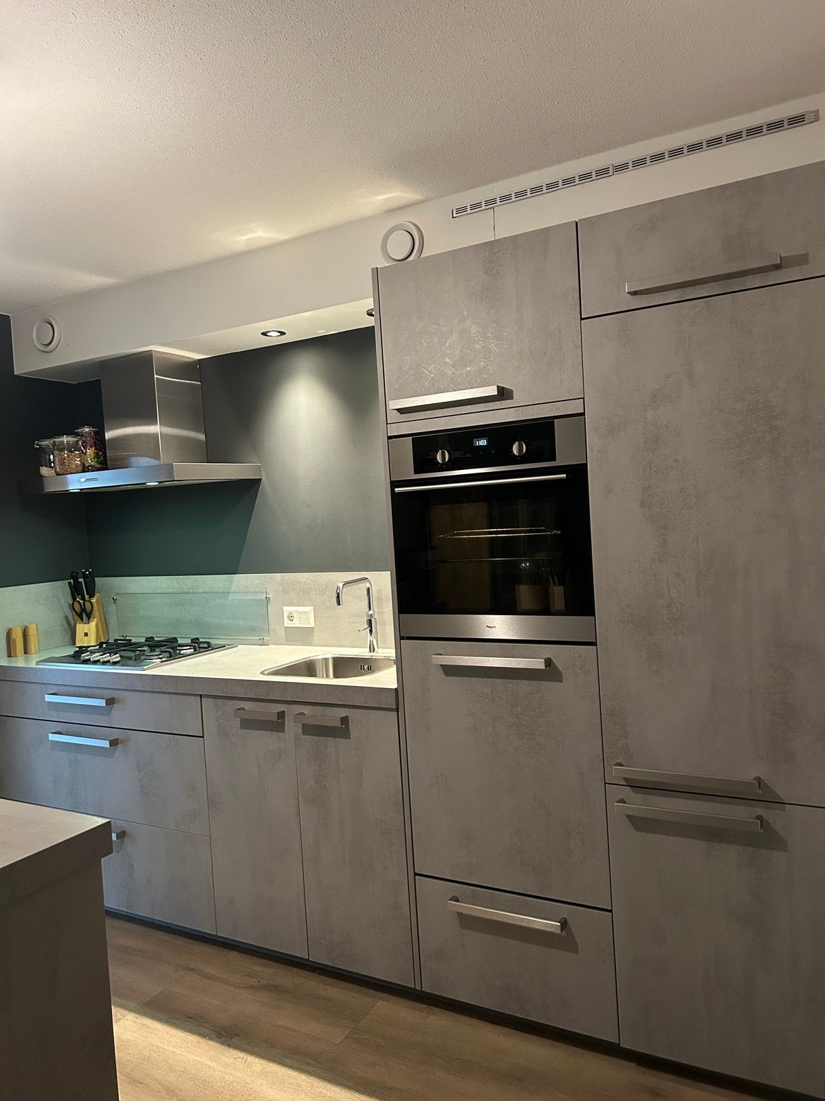 Bruynzeel keuken met Pelgrim en Miele apparatuur, Ophalen, Hoekkeuken, Zo goed als nieuw, Kunststof