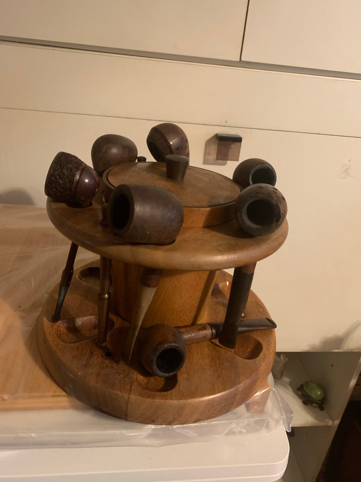 Vintage houten pijpenrek met diverse pijpen, Verzamelen, Rookartikelen, Aanstekers en Luciferdoosjes, Ophalen of Verzenden, Gebruikt