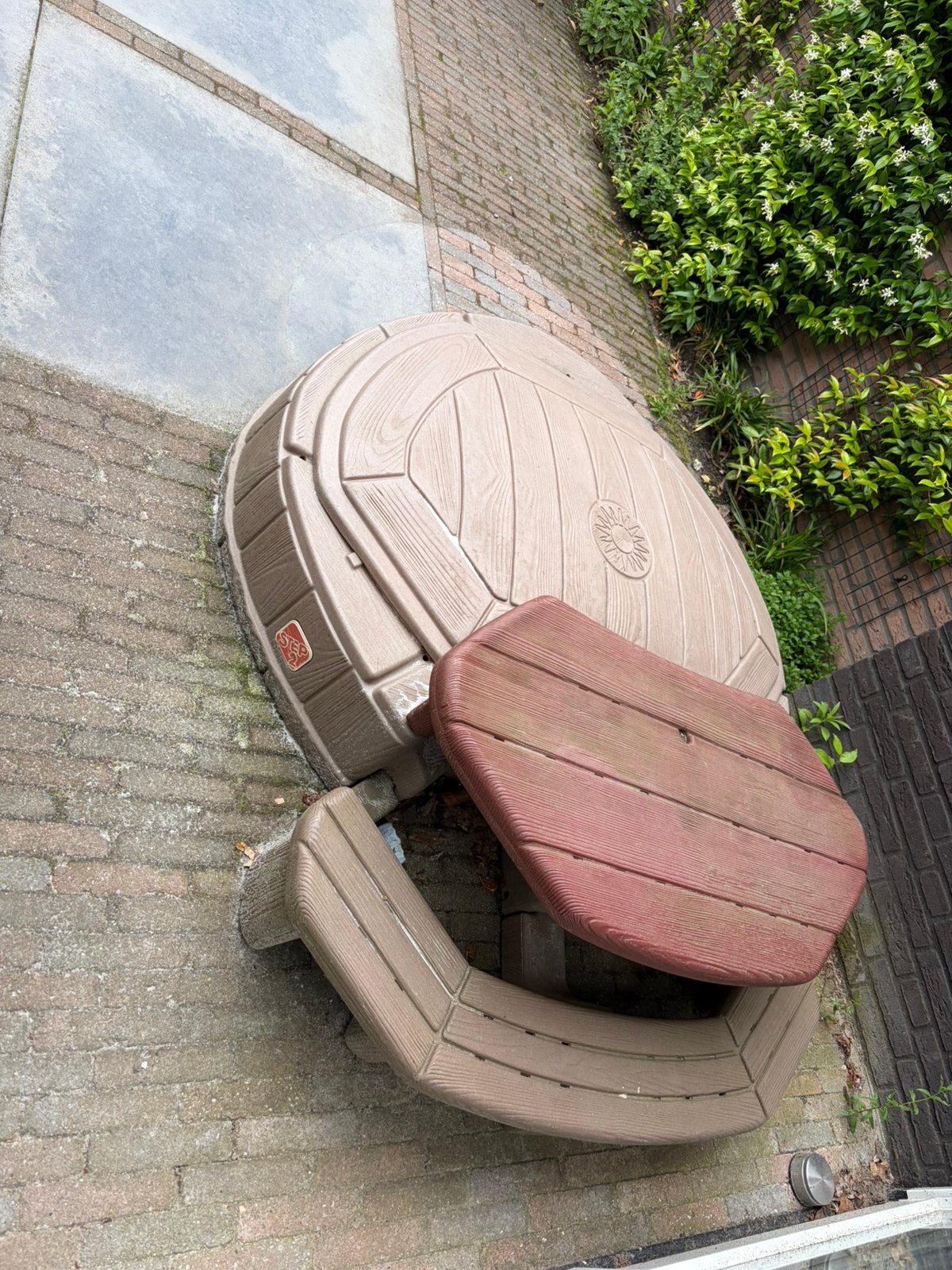 Zandbak met deksel en bankje, Ophalen, Gebruikt
