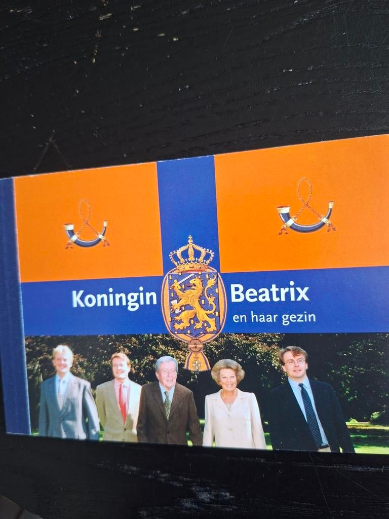 Koningin Beatrix en haar gezin postzegelboekje, Postzegels en Munten, Postzegels | Nederland, Ophalen of Verzenden, Na 1940, Postfris