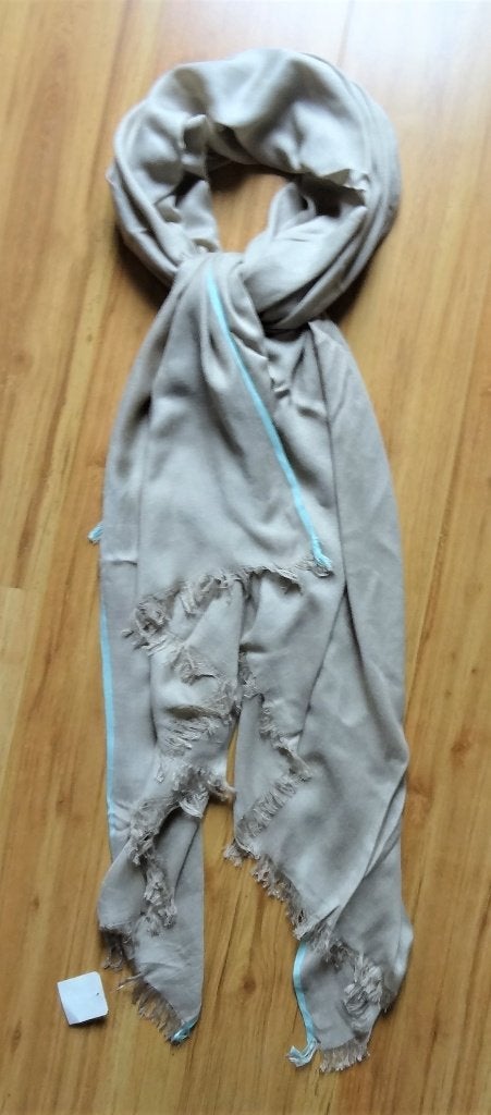 Nieuw: grote sjaal pareo omslagdoek taupe blauw 208x104 cm, Ophalen, Nieuw, Maat 46/48 (XL) of groter, Sjaal