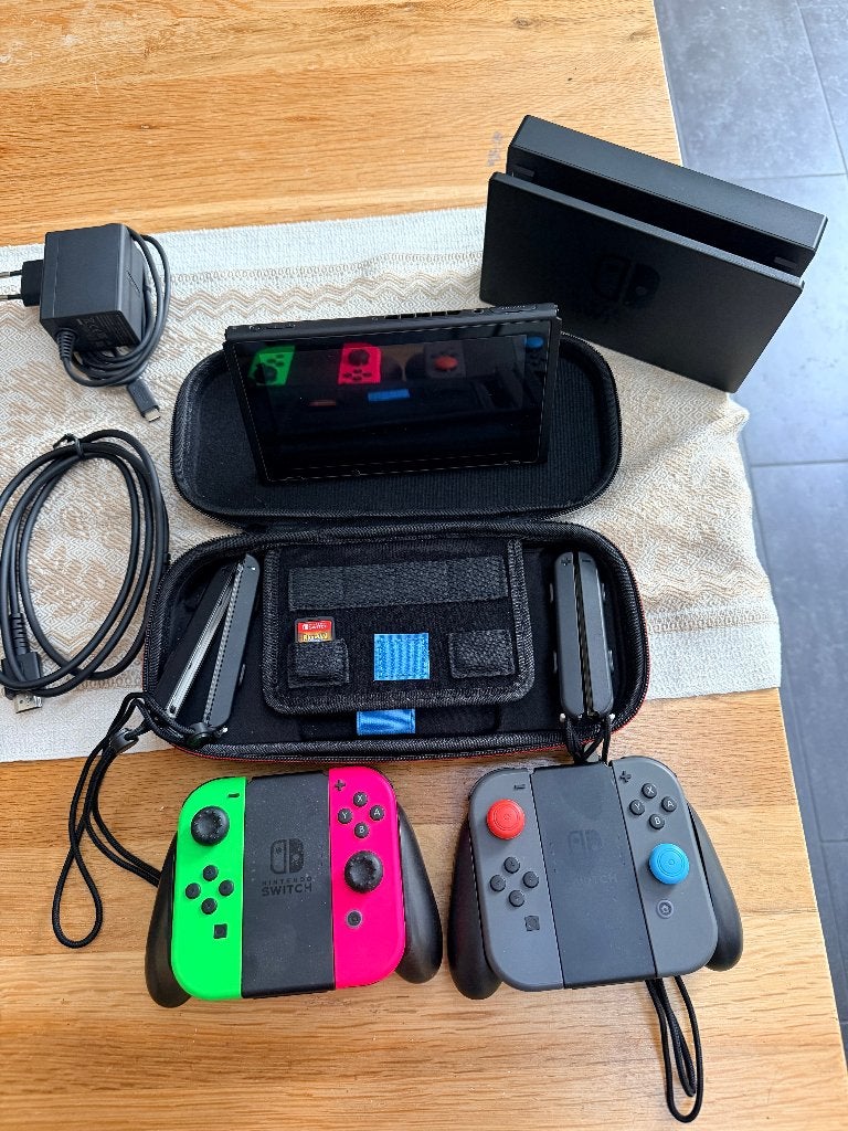 Nintendo Switch 4 x controllers orgineel spel Rayman, Spelcomputers en Games, Ophalen, Met games, Zo goed als nieuw, Switch Original