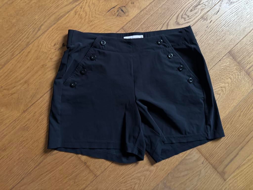 Studio Anneloes korte broek zwart travelstof S, Kleding | Dames, Kort, Zwart, Ophalen of Verzenden, Zo goed als nieuw