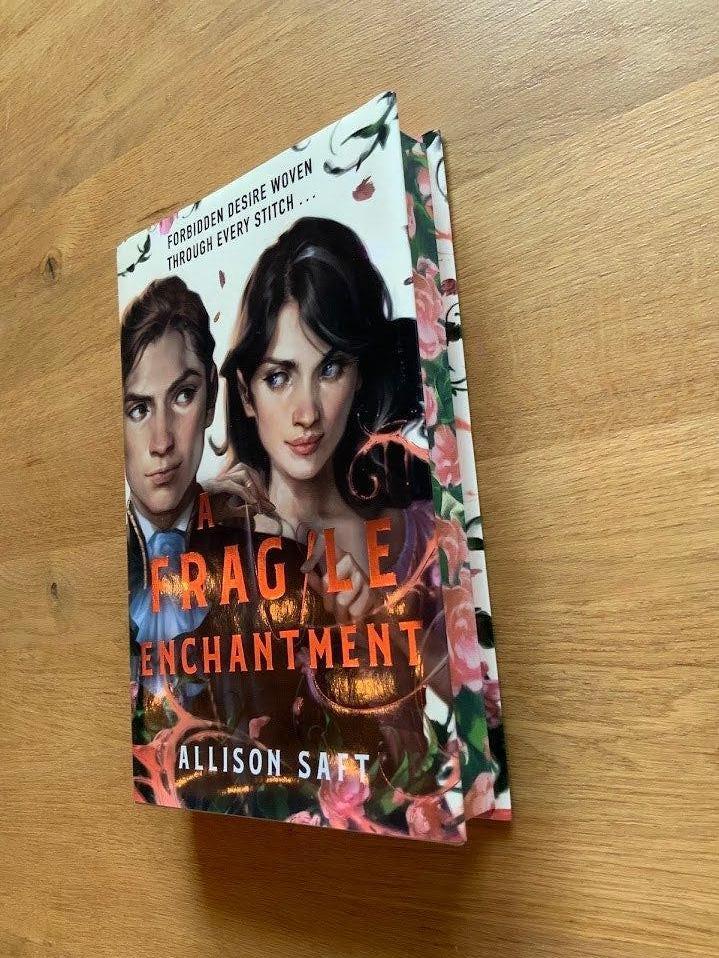 A Fragile Enchantment -  Fairlyloot Edition, Ophalen of Verzenden, Nieuw, Allison Saft