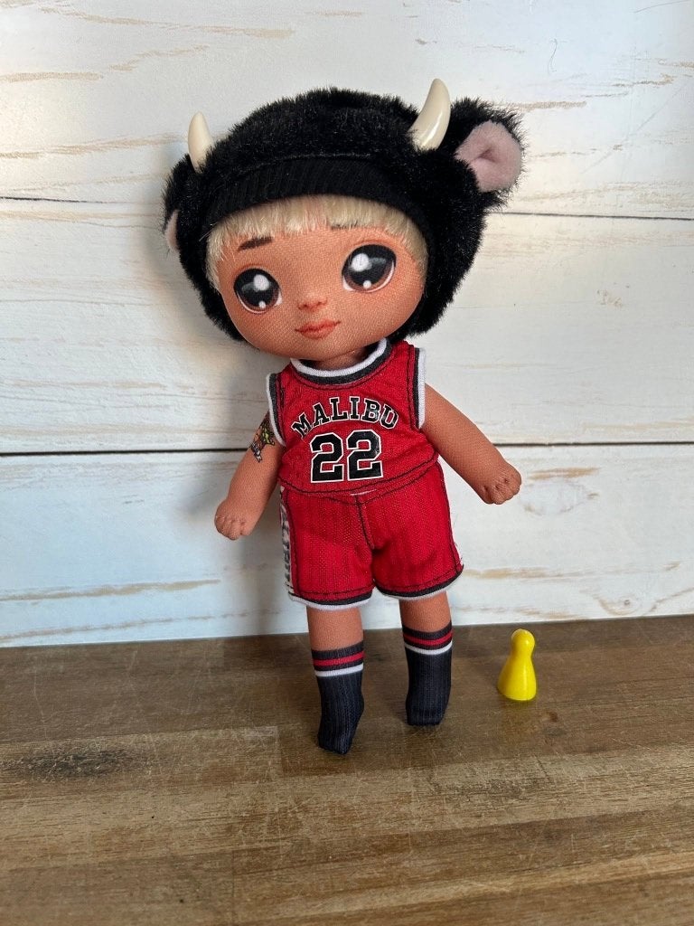 Na Na Na Surprise pop Tommy Torro Serie 4, Baronie 68, 2404 XG Alphen aan den Rijn, MGA Entertainment (Netherlands) B.V., Overige typen