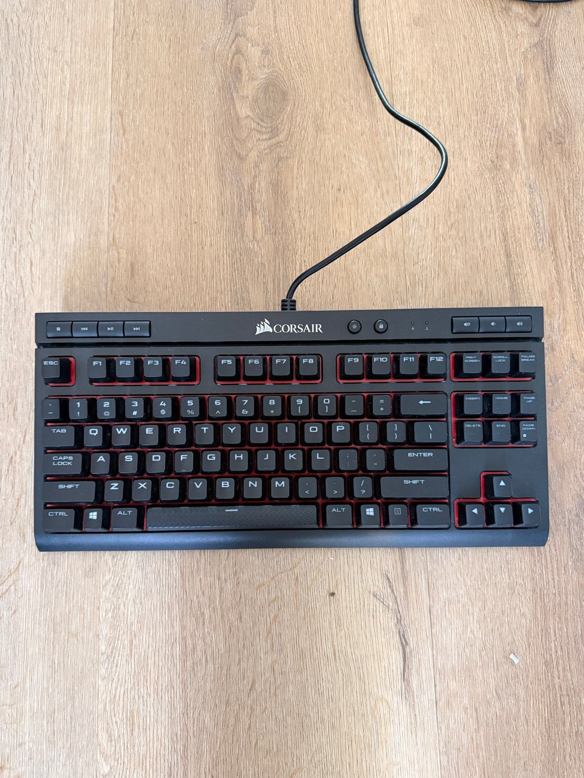 Corsair K68 RGB Mechanisch Gaming Toetsenbord QWERTY, Gaming toetsenbord, Ophalen of Verzenden, Zo goed als nieuw, Qwerty