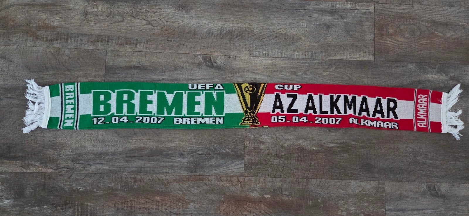 Sjaal Werder Bremen - AZ Alkmaar, Verzamelen, Sportartikelen en Voetbal, Ophalen of Verzenden, Zo goed als nieuw, AZ, Vaantje of Sjaal
