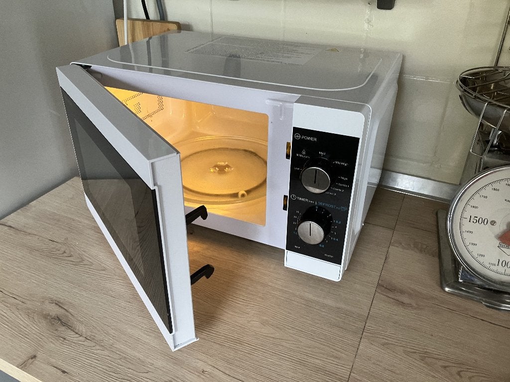 Zo goed als nieuwe magnetron.  Sharp  (6 maanden oud), Witgoed en Apparatuur, Magnetrons, Ophalen, Combimagnetron, Minder dan 45 cm