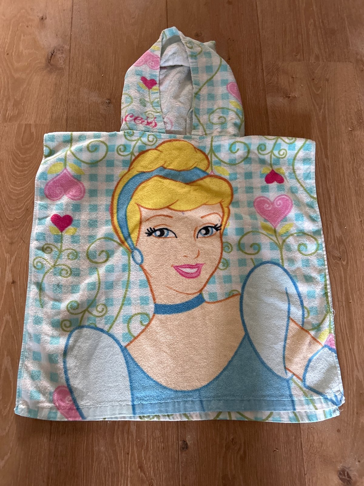Disney Assepoester Poncho Handdoek / zwemponcho, Ophalen of Verzenden, Zo goed als nieuw, Meisje