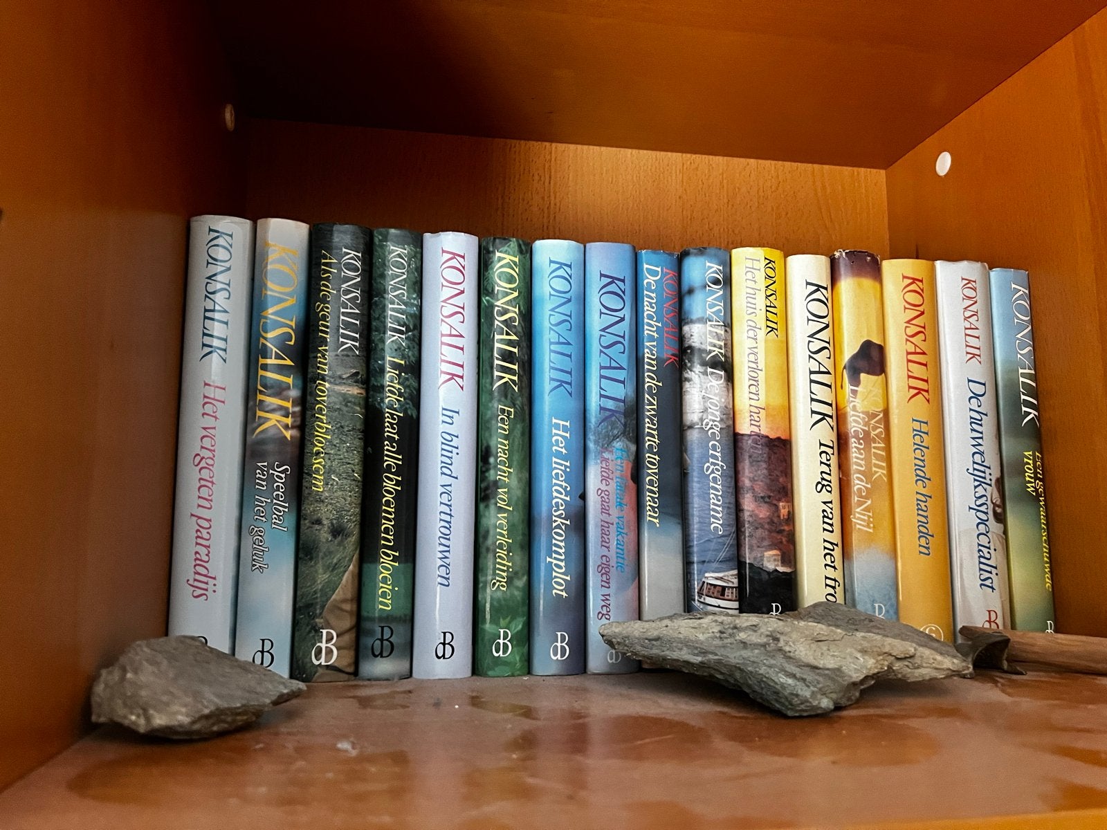 Grote collectie boeken (KONSALIK, Tom Clancy, Dan Brown e.a., Boeken, Ophalen, Gelezen