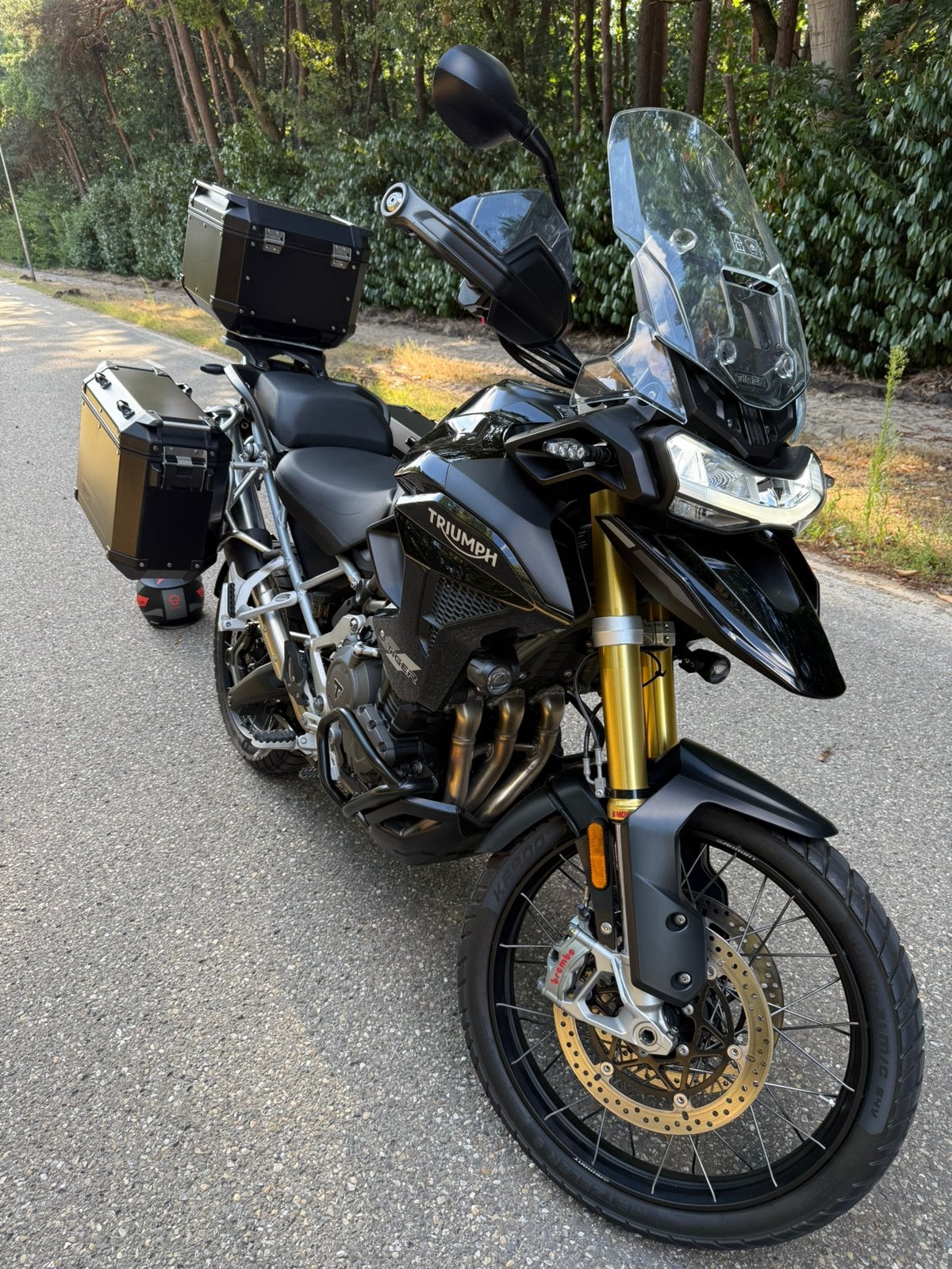 Triumph Tiger 1200 Pro Rally Black Edition met weinig km, Motoren, Motoren | Triumph, Handvatverwarming, Occasion, Motorrijbewijs A