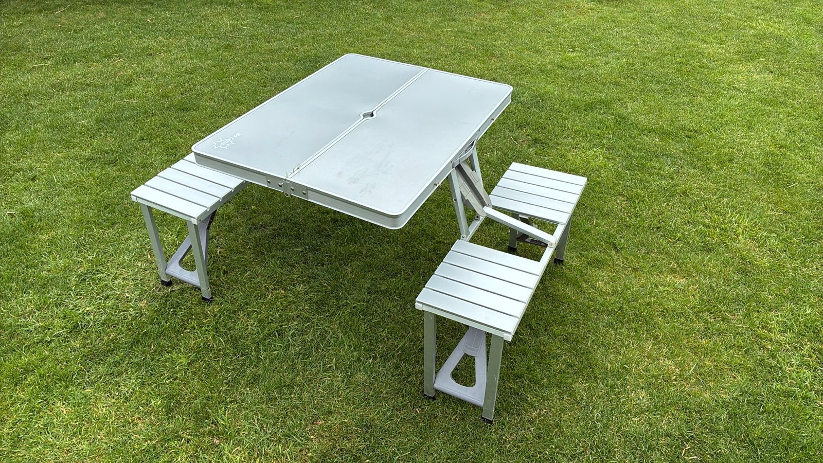 Opvouwbare campingtafel met bankjes, Ophalen, Zo goed als nieuw, Campingtafel