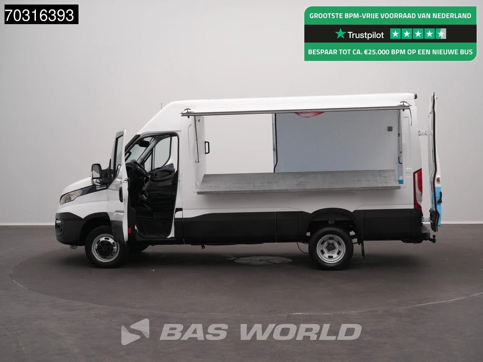 Iveco Daily 35C18 3.0L Automaat Foodtruck L2H2 3,5t Trekhaak, Auto's, Automaat, Stof, Gebruikt, Euro 6