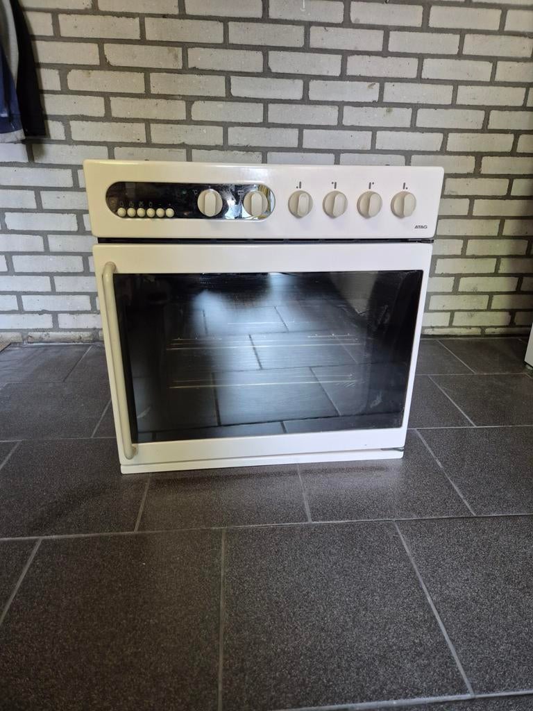 Atag oven, Ophalen, 4 kookzones, Zo goed als nieuw, Inbouw