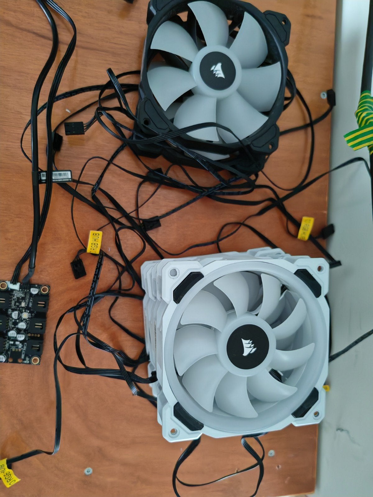 Te koop 6x Corsair RGB fans, Computers en Software, Computerkoelers, Ophalen of Verzenden, Zo goed als nieuw, Luchtkoeling
