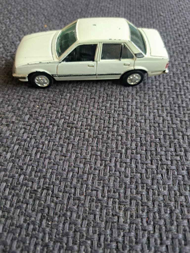 Gama model Opel ascona, Hobby en Vrije tijd, Modelauto's | 1:43, Gebruikt, West germany, Ophalen of Verzenden, N.b