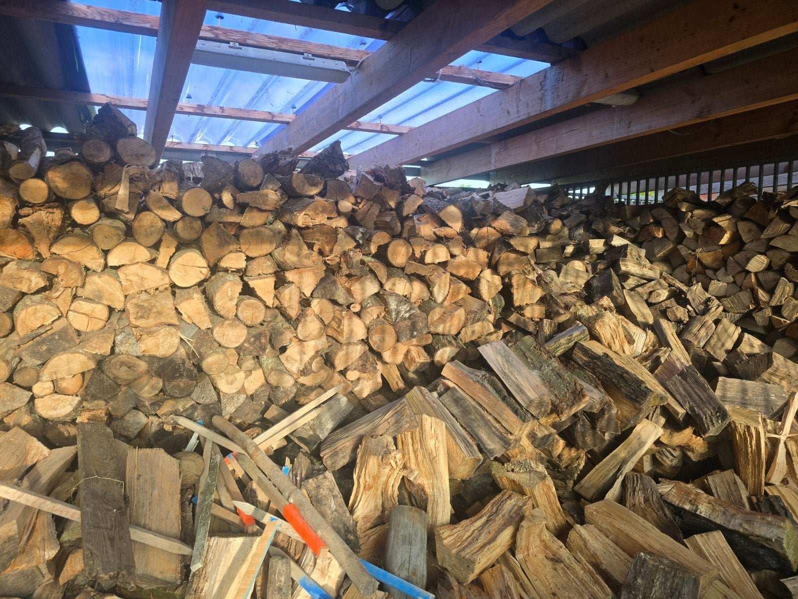 Grote hoeveelheid haardhout, diverse houtsoorten, Tuin en Terras, Haardhout, 6 m³ of meer, Ophalen of Verzenden, Overige houtsoorten