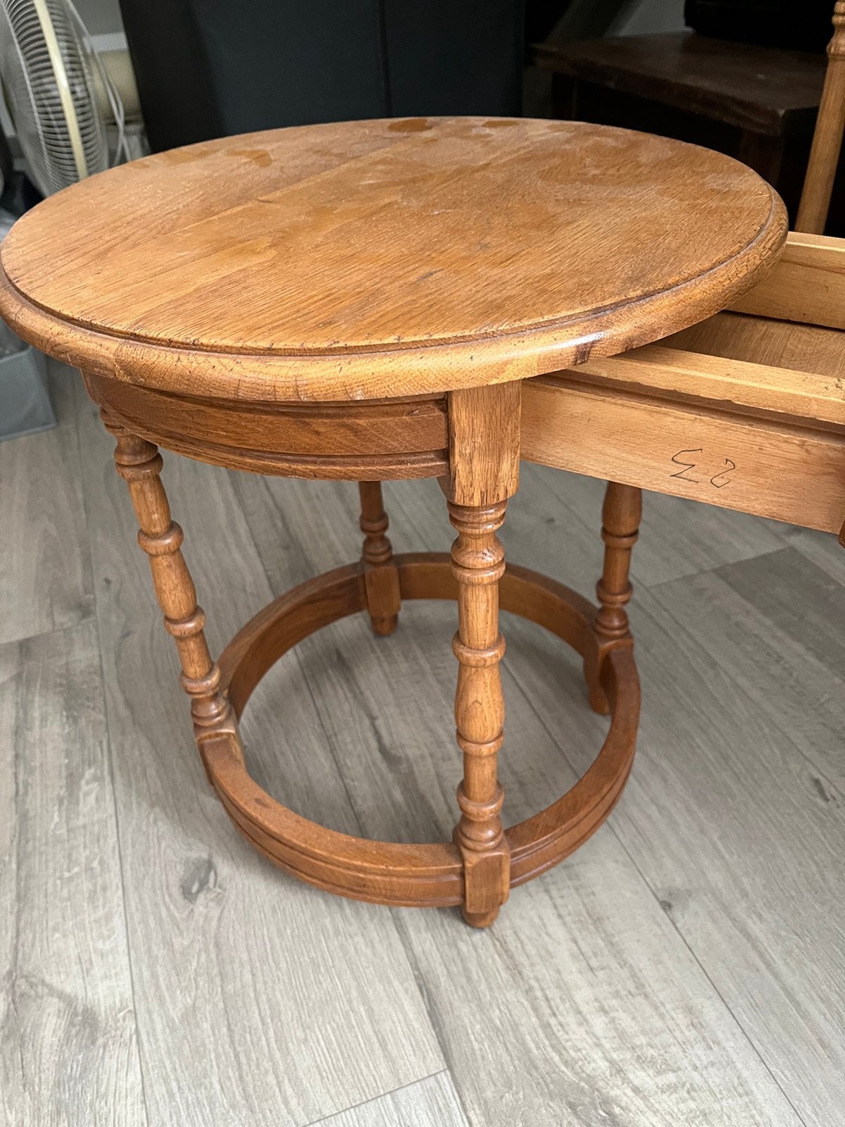 Eiken maanrafel en ronde bijzettafel, Ophalen of Verzenden