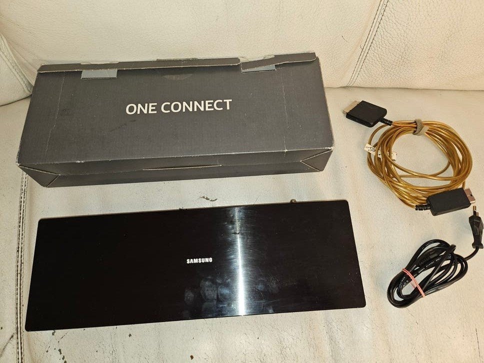 samsung one connect box SOC2001R en kabel ,perfect!!, Ophalen of Verzenden