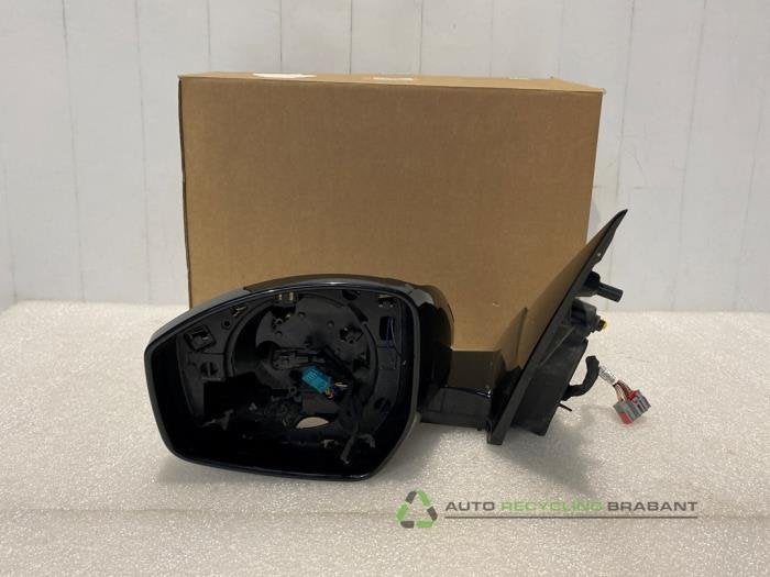 Buitenspiegel links van een Landrover Discovery Sport L550, -, -, Ophalen of Verzenden, -