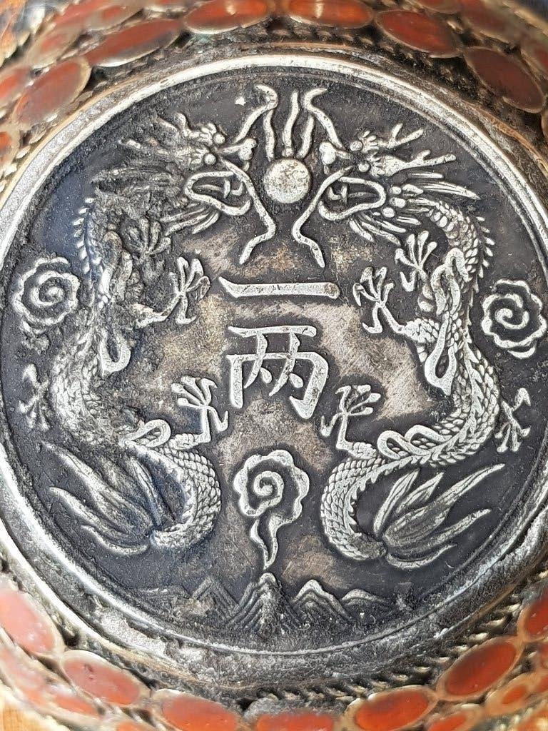 Mooie oude antieke Chinese hanger met penning en draken., Antiek en Kunst, Kunst | Niet-Westerse kunst, Sieraad, Handgemaakt, China