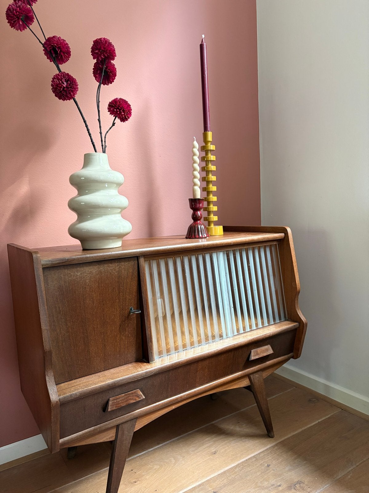Vintage kastje Mid-Century glazen deurtjes, Ophalen, Gebruikt