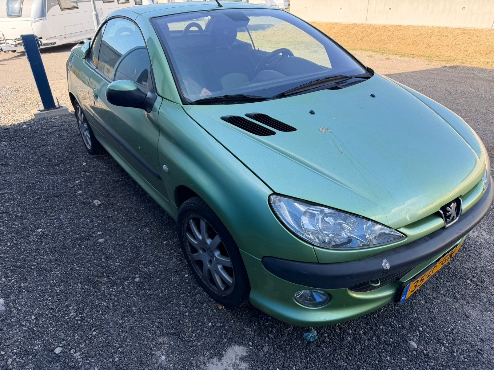 Peugeot 206 1.6 16V CC 2003 Groen kopeling kapot, Voorwielaandrijving, 4 cilinders, Cabriolet, 4 stoelen