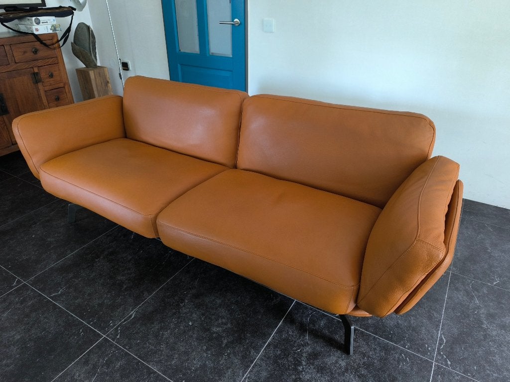 Leolux Nardo 2½ zits leren bank in nieuwstaat, Huis en Inrichting, Ophalen, Nieuw, Rechte bank, Leer