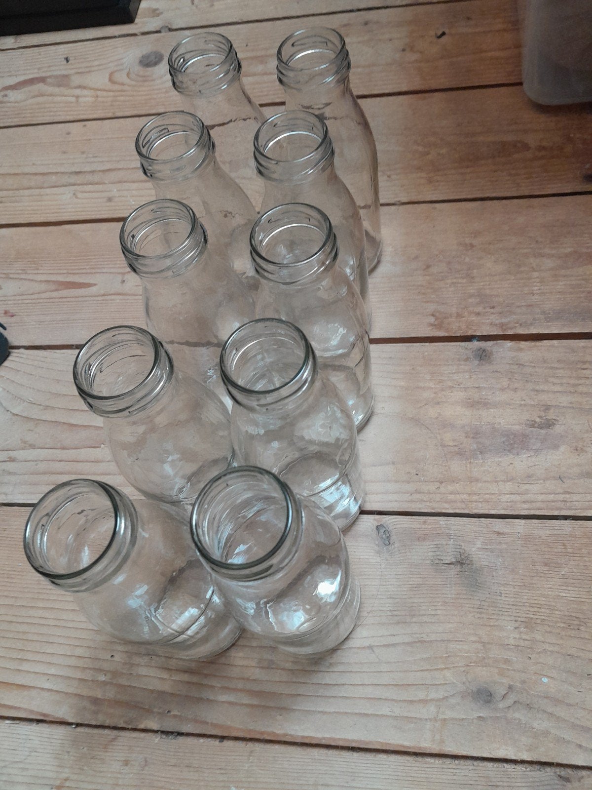 Set van 10 glazen flessen - ideaal voor melk of sap, Antiek en Kunst, Ophalen