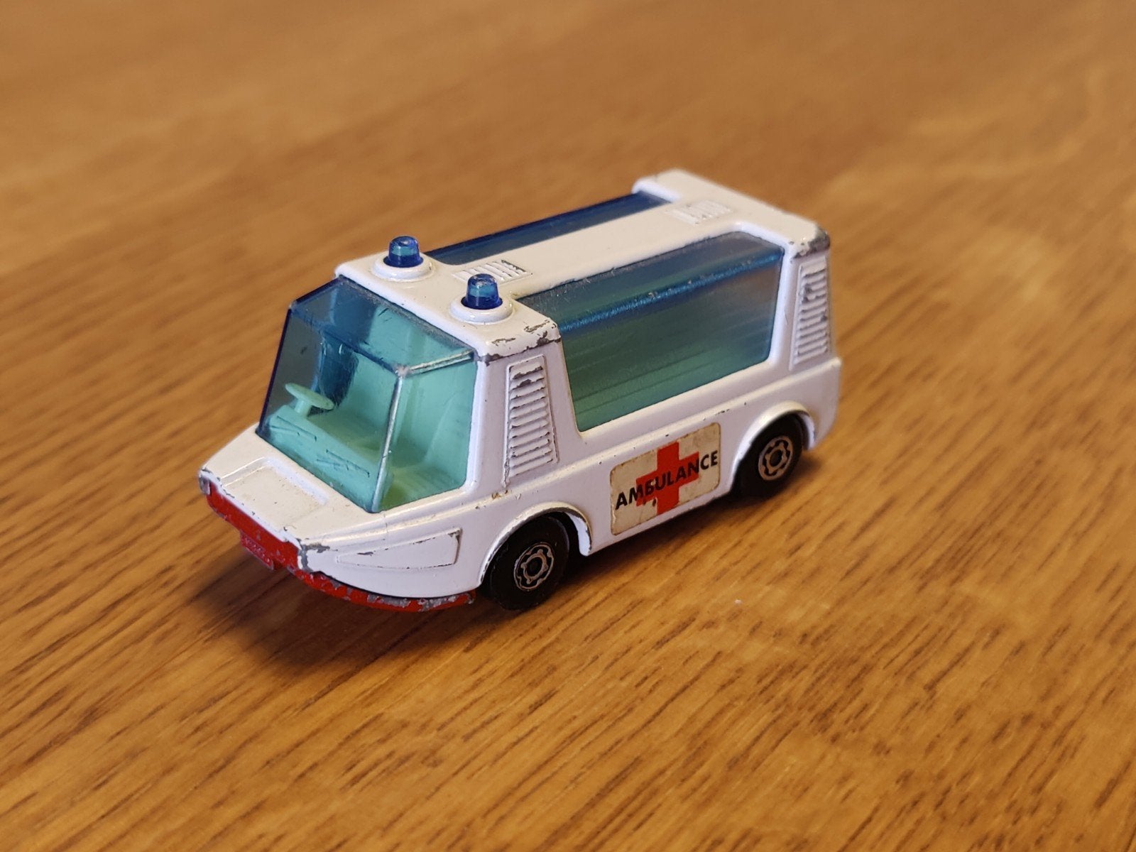 Matchbox Stretcha Fetcha Ambulance, Ophalen, Zo goed als nieuw, Auto