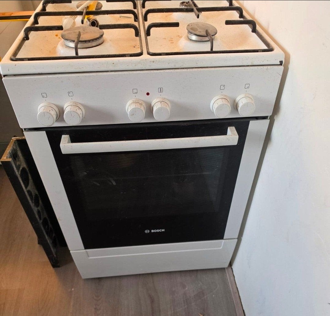Bosch gasfornuis met oven - Gebruikt, Ophalen, Gebruikt, 4 kookzones, Gas
